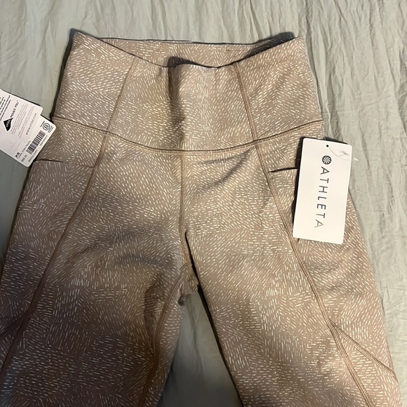2 Athleta Salutation Stash pocket yoga pants XS - Picture 2 of 7